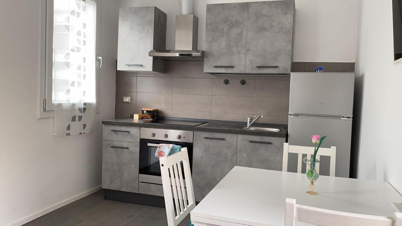 Momy House Apartment ซานโดนาดิเพียเว ภายนอก รูปภาพ