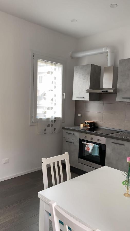 Momy House Apartment ซานโดนาดิเพียเว ภายนอก รูปภาพ